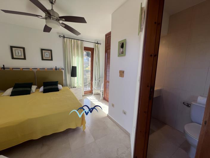 Image No.30-4 Bed Semi-Detached for sale