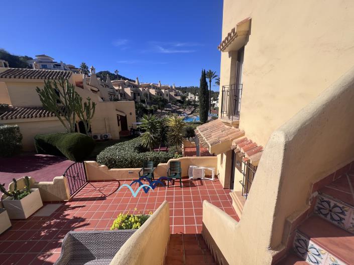 Image No.33-4 Bed Semi-Detached for sale