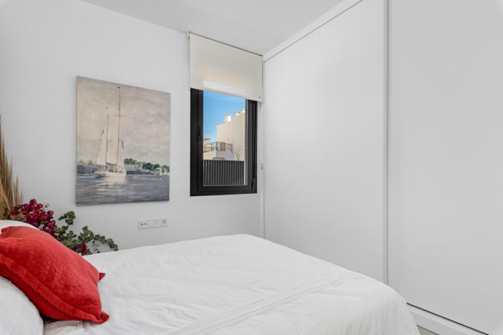 Image No.27-3 Bed Villa / Detached for sale