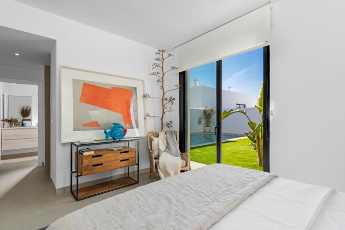 Image No.21-3 Bed Villa / Detached for sale