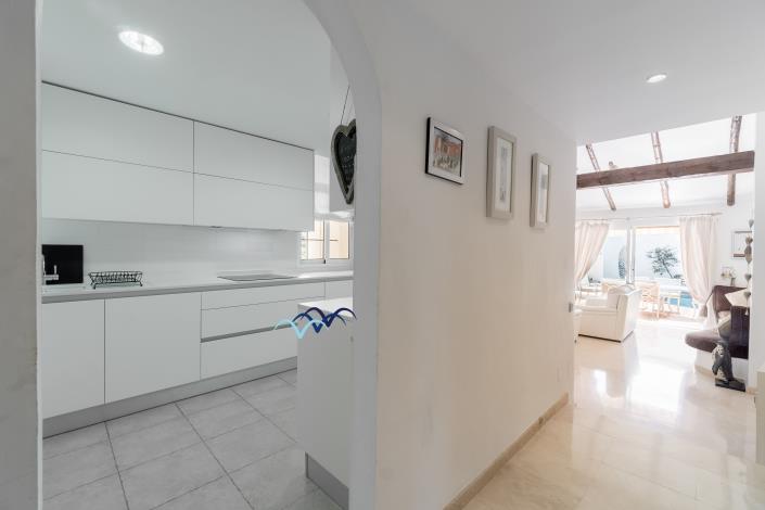 Image No.11-3 Bed Villa / Detached for sale