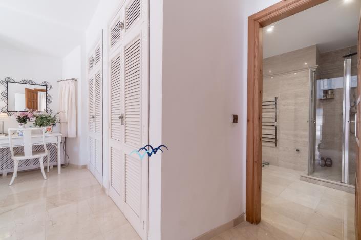 Image No.19-3 Bed Villa / Detached for sale