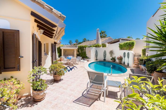 Image No.38-3 Bed Villa / Detached for sale