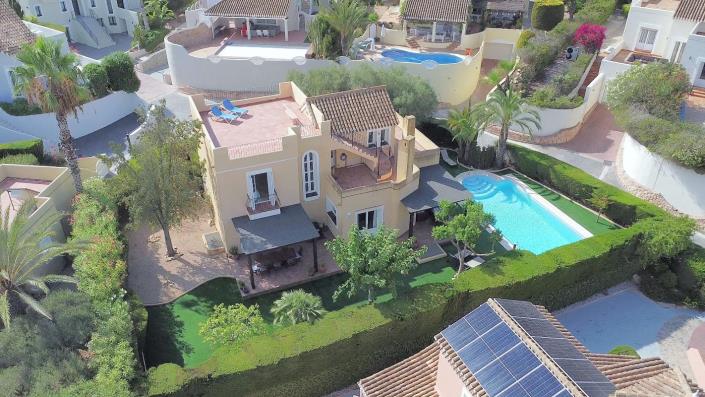 Image No.2-5 Bed Villa / Detached for sale