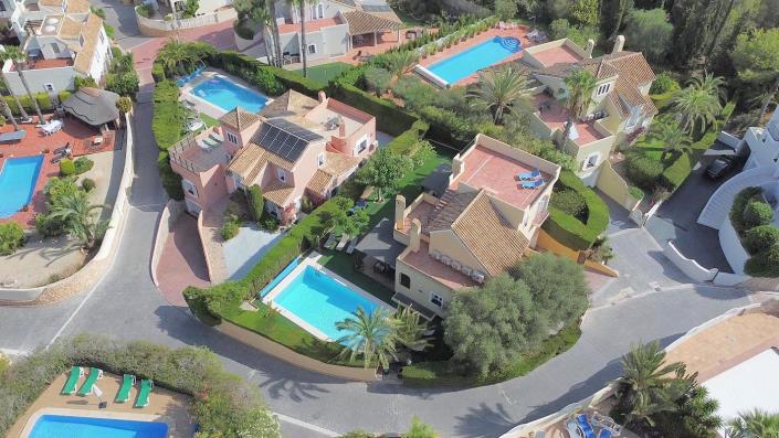 Image No.37-5 Bed Villa / Detached for sale