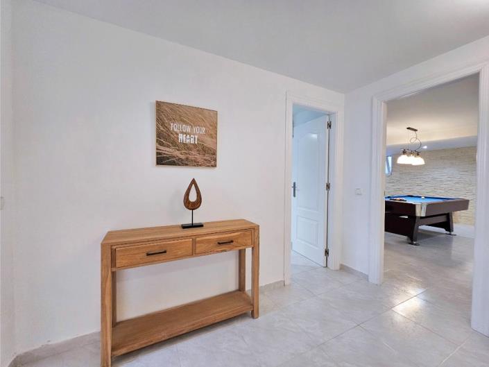 Image No.40-5 Bed Villa / Detached for sale