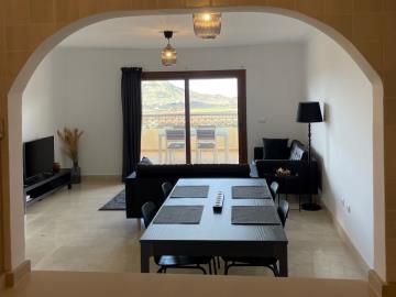 Livingdining-from-hatch