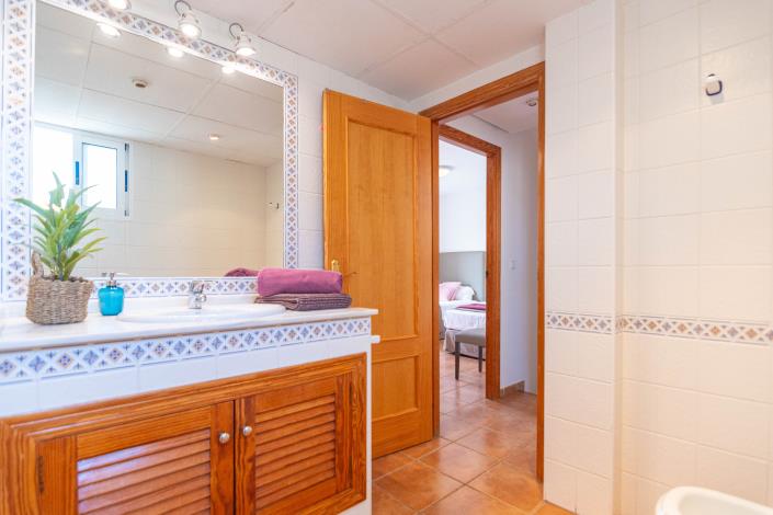 Image No.21-3 Bed Semi-Detached for sale