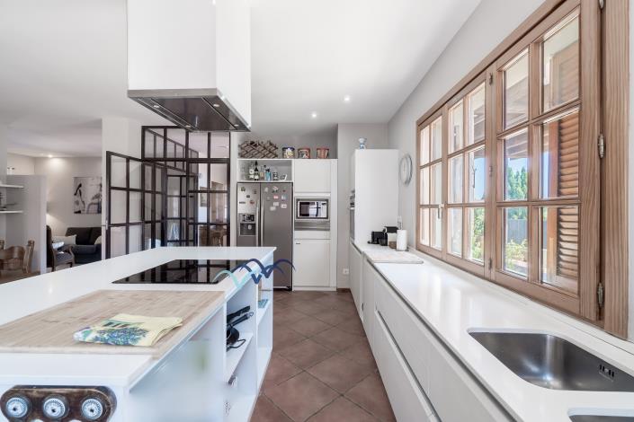 Image No.24-5 Bed Villa / Detached for sale