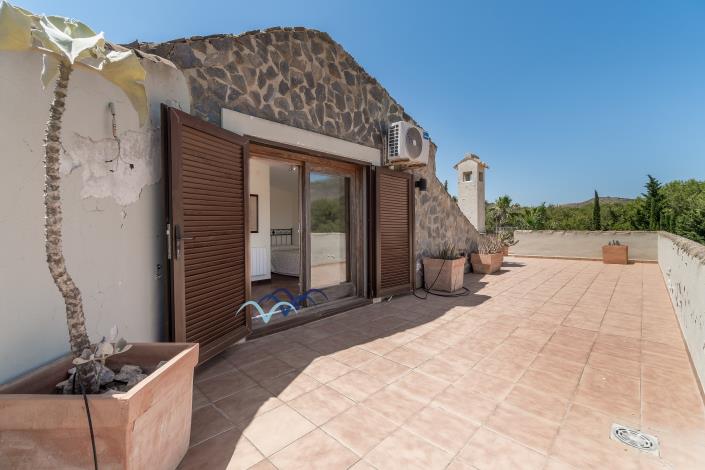 Image No.53-5 Bed Villa / Detached for sale