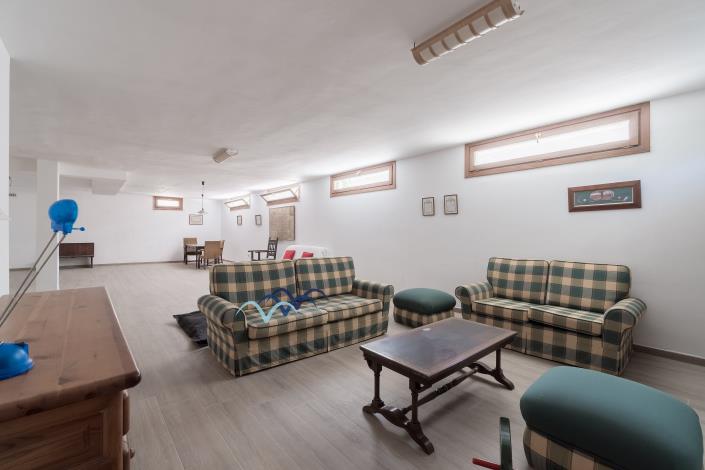 Image No.55-5 Bed Villa / Detached for sale