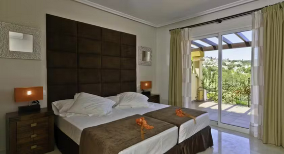 Image No.25-2 Bed Apartment for sale