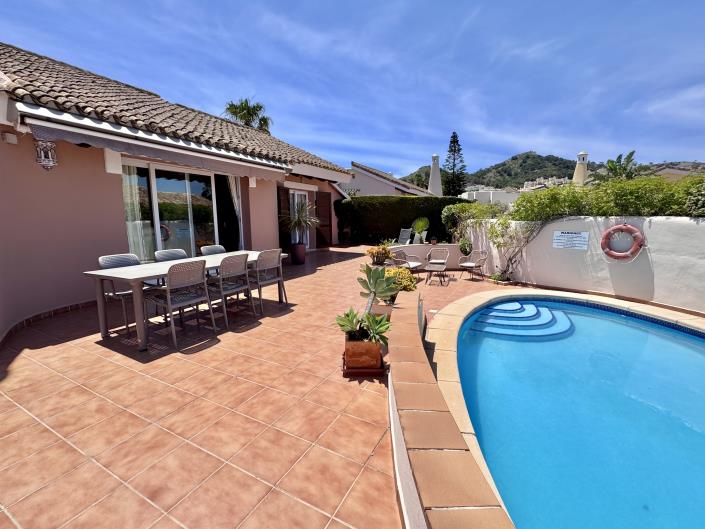 Image No.1-3 Bed Villa / Detached for sale