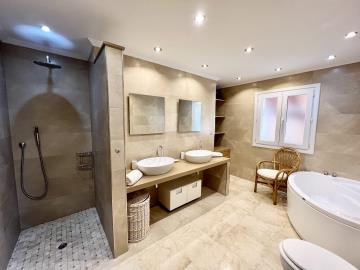 LH17-Master-bathroom