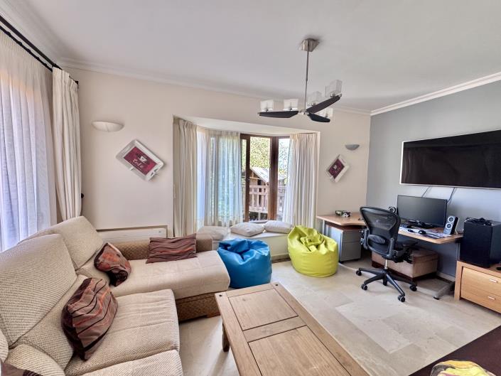 Image No.5-4 Bed Semi-Detached for sale