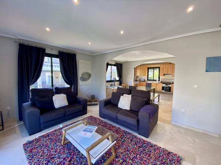 Image No.8-5 Bed Semi-Detached for sale