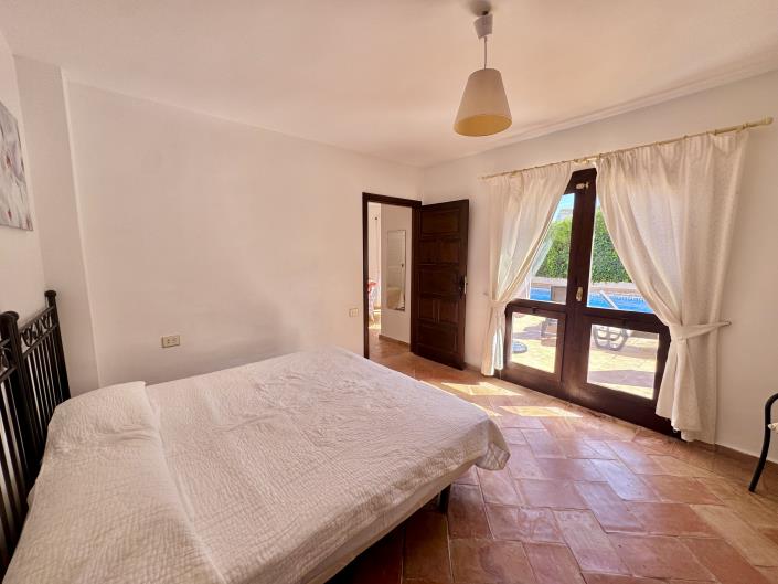 Image No.8-7 Bed Villa / Detached for sale