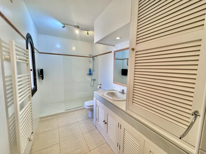 Image No.15-7 Bed Villa / Detached for sale