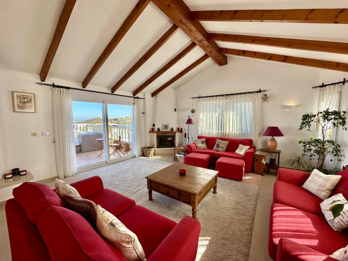 Image No.5-4 Bed Villa / Detached for sale