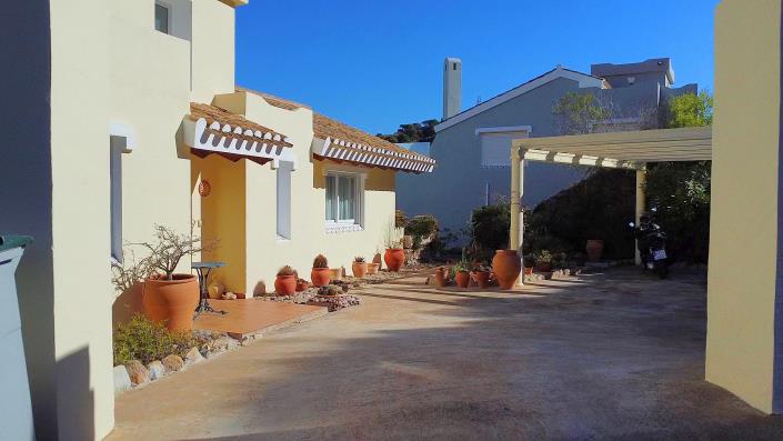 Image No.20-4 Bed Villa / Detached for sale