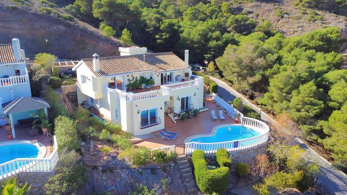 Image No.3-4 Bed Villa / Detached for sale