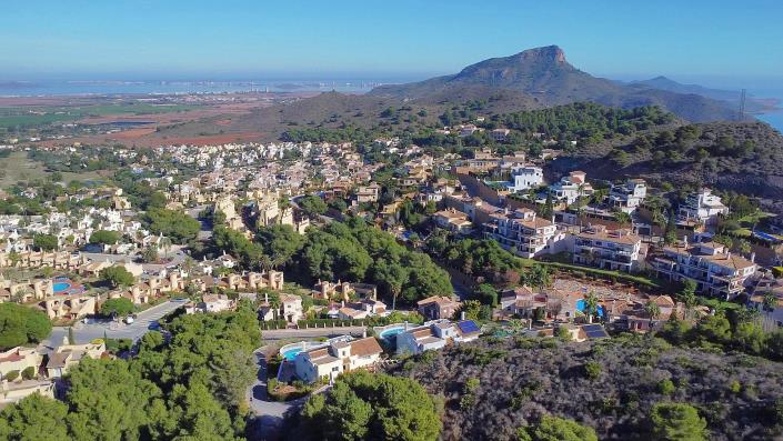 Image No.11-4 Bed Villa / Detached for sale