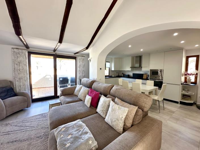 Image No.11-3 Bed Villa / Detached for sale