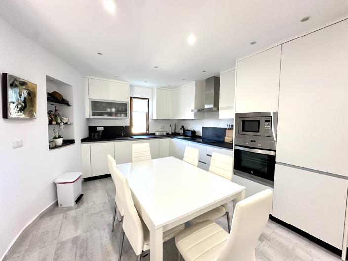 Image No.13-3 Bed Villa / Detached for sale