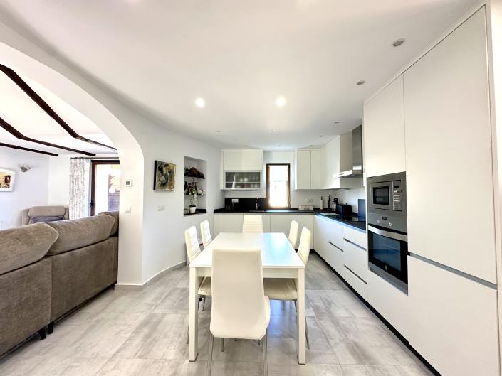 Image No.12-3 Bed Villa / Detached for sale