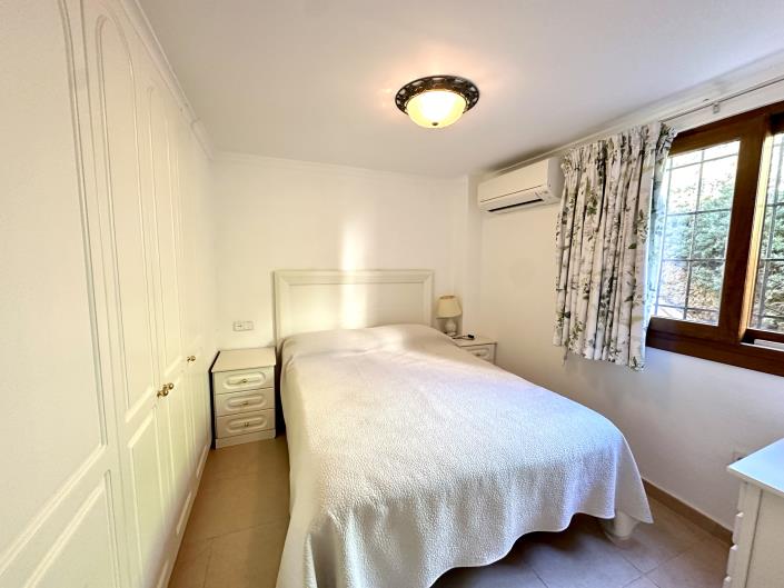 Image No.23-3 Bed Villa / Detached for sale