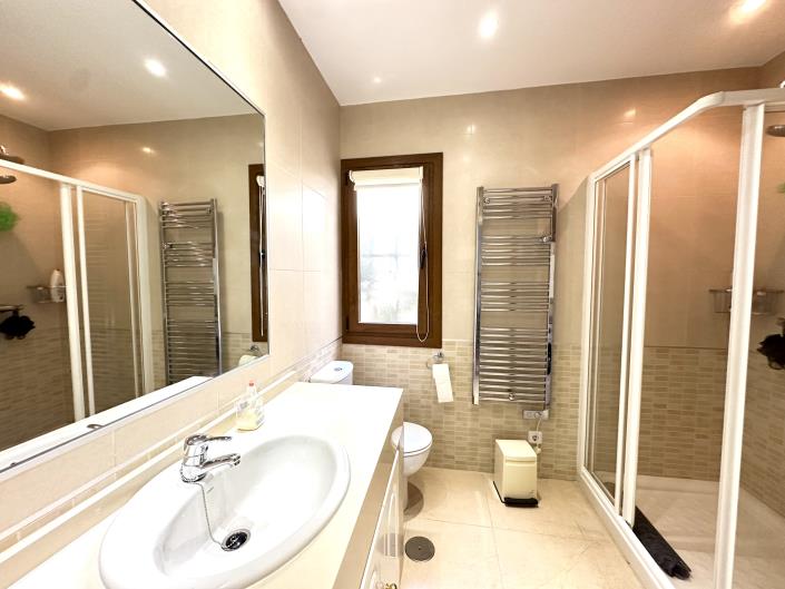 Image No.20-3 Bed Villa / Detached for sale