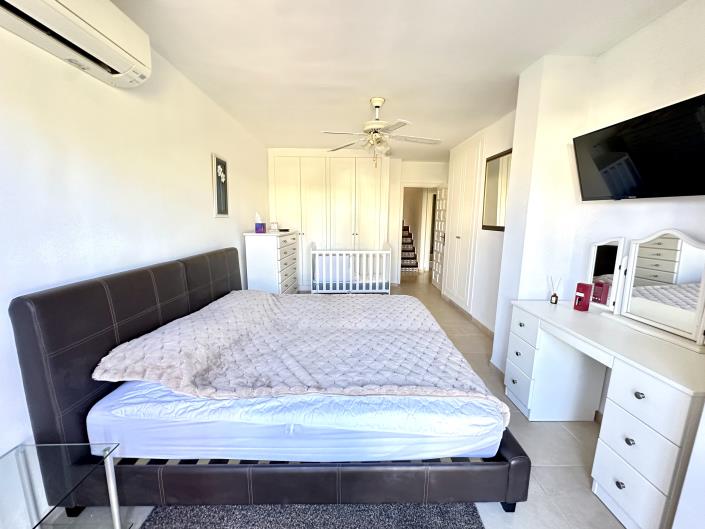 Image No.19-3 Bed Villa / Detached for sale