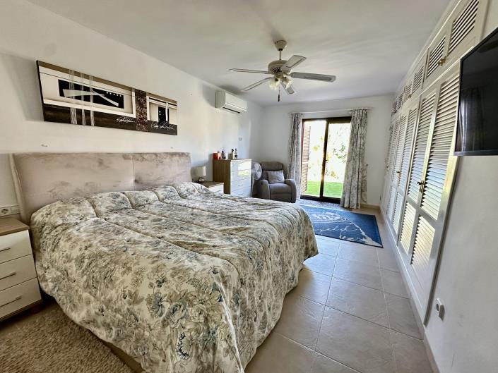 Image No.15-3 Bed Villa / Detached for sale