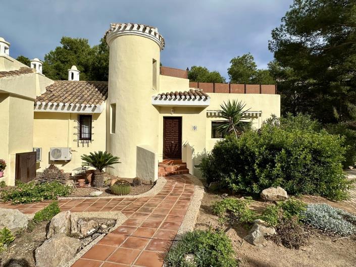 Image No.23-3 Bed Villa / Detached for sale