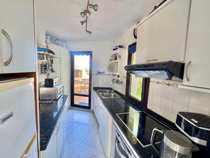 Image No.14-3 Bed Villa / Detached for sale