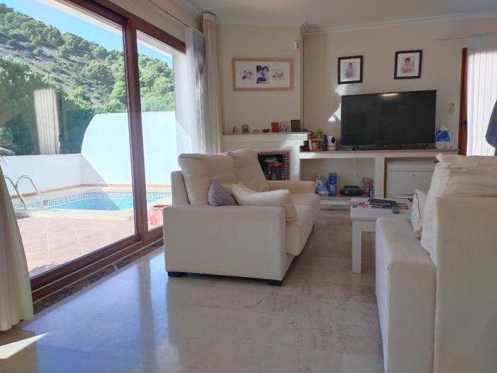 Image No.8-4 Bed Villa / Detached for sale