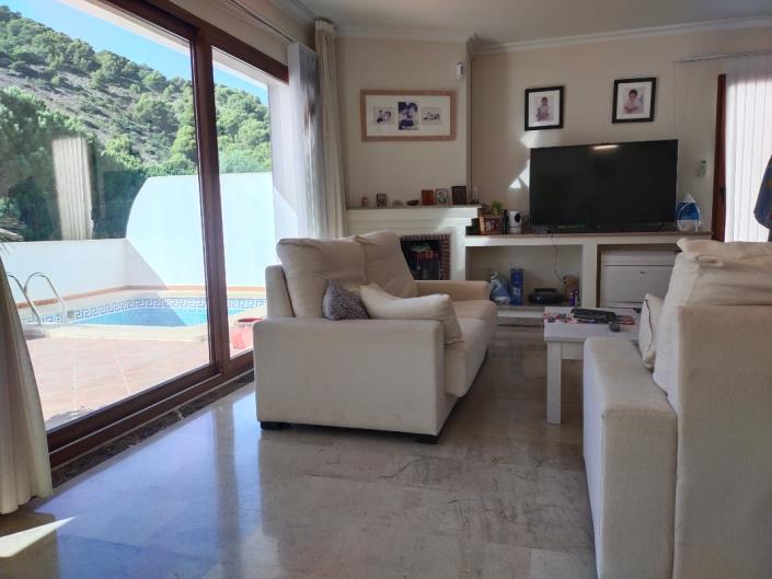 Image No.9-4 Bed Villa / Detached for sale