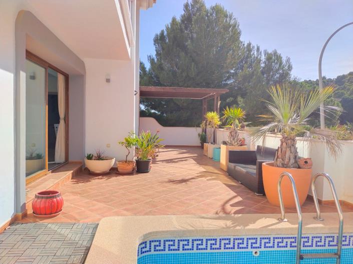 Image No.12-4 Bed Villa / Detached for sale