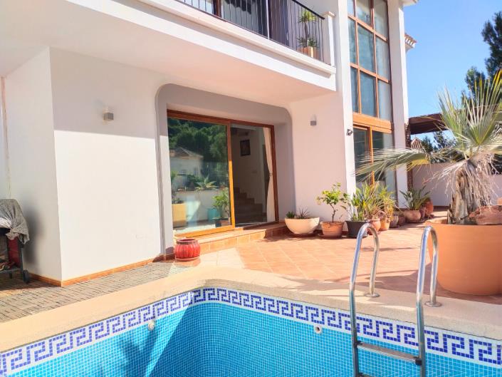 Image No.13-4 Bed Villa / Detached for sale