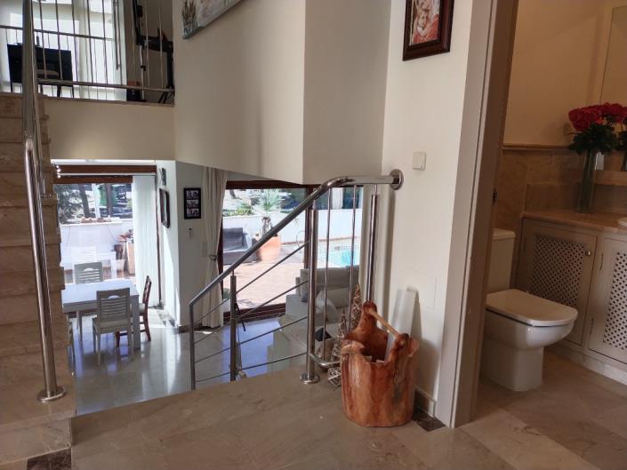 Image No.16-4 Bed Villa / Detached for sale