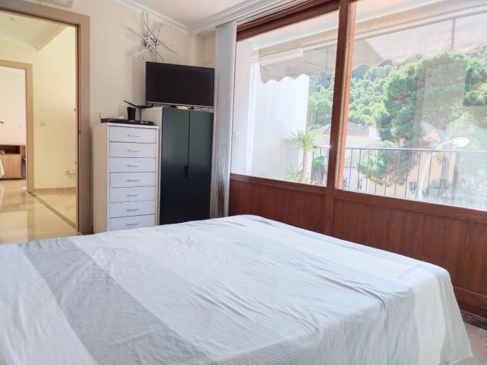 Image No.23-4 Bed Villa / Detached for sale