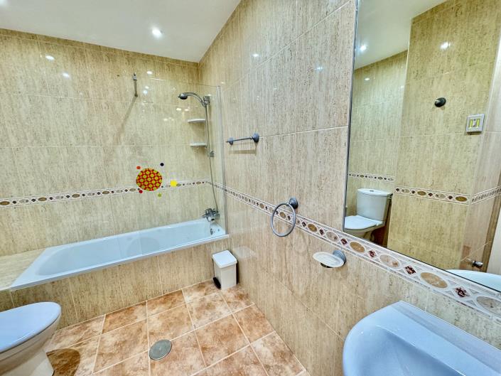 Image No.11-2 Bed Apartment for sale