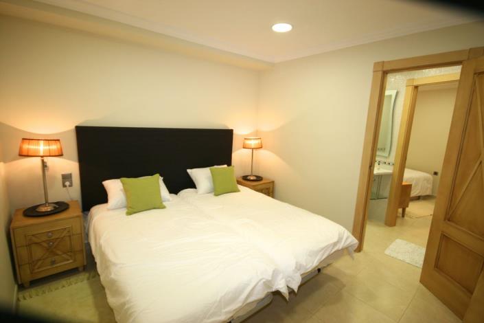 Image No.14-3 Bed Apartment for sale