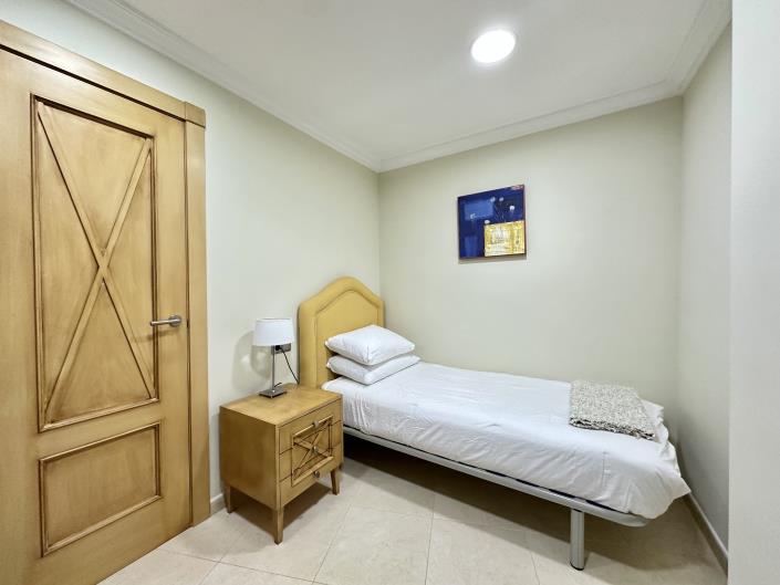 Image No.19-3 Bed Apartment for sale