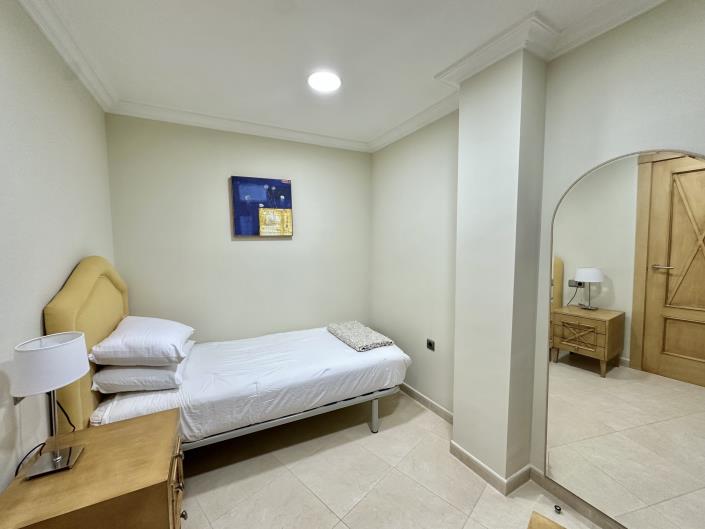 Image No.20-3 Bed Apartment for sale