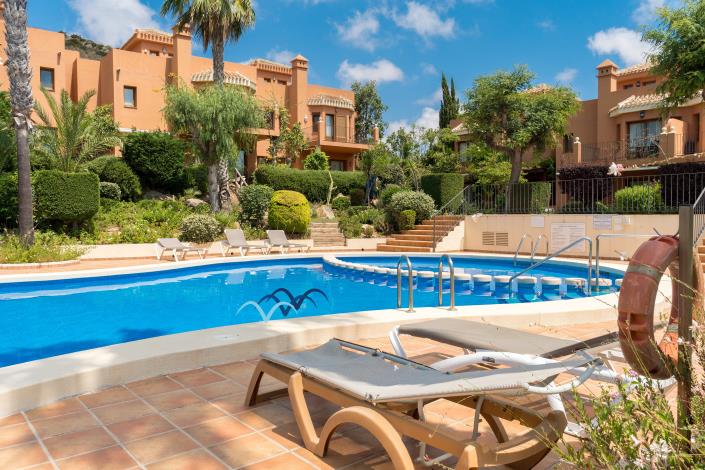 Image No.2-5 Bed Chalet for sale