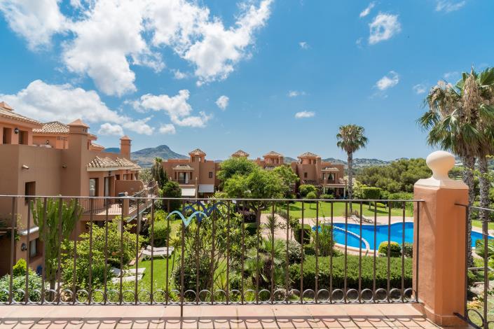 Image No.4-5 Bed Chalet for sale