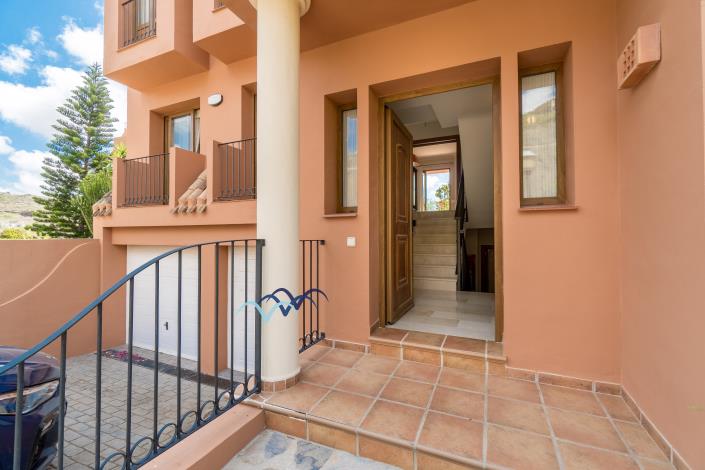 Image No.51-5 Bed Chalet for sale