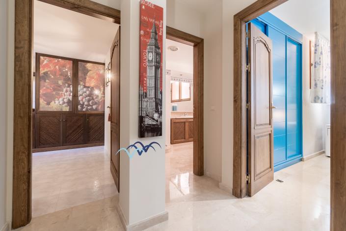 Image No.41-5 Bed Chalet for sale