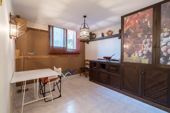 Image No.44-5 Bed Chalet for sale